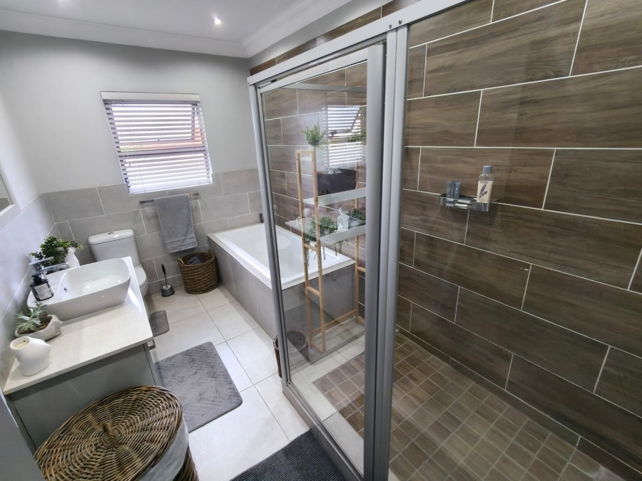 3 Bedroom Property for Sale in Boschdal North West